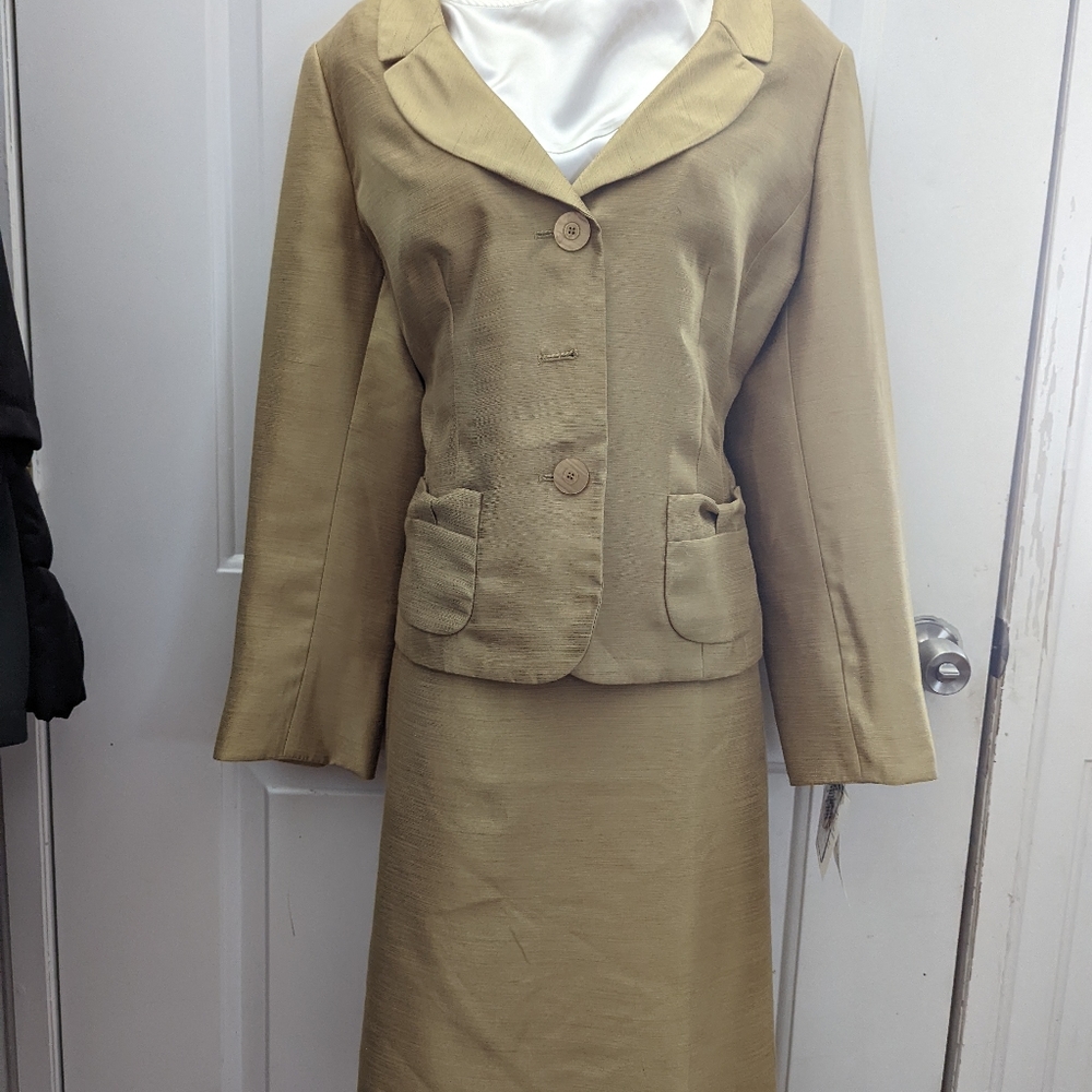 Size 16 Gold Suite Studio  Dress Suite